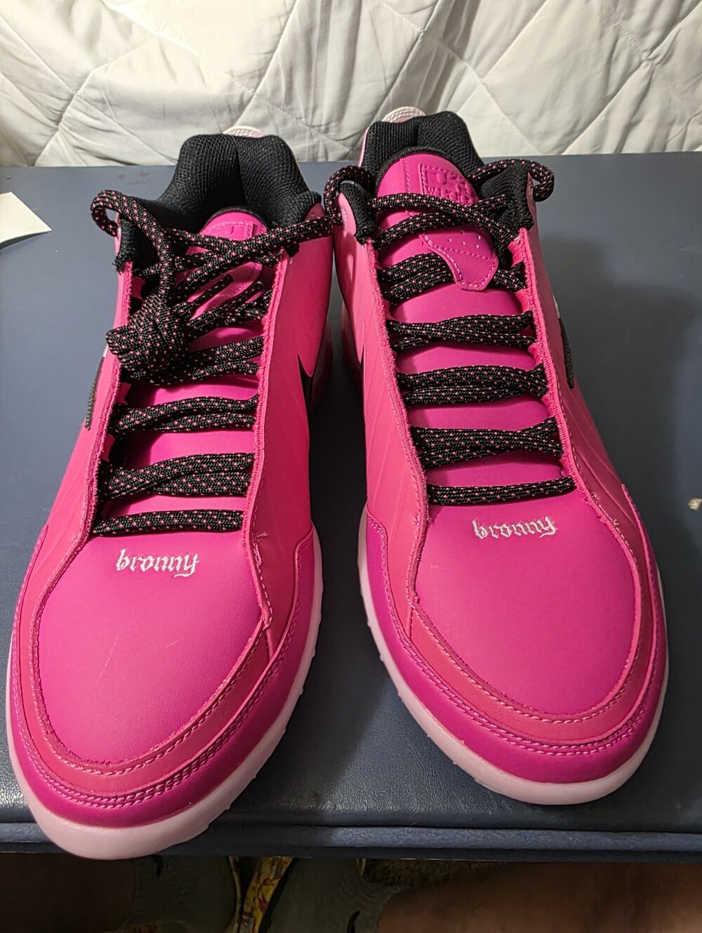 Lebron Witness 9 "Bronny" Hot Pink Casual Sneakers Size 10m New.